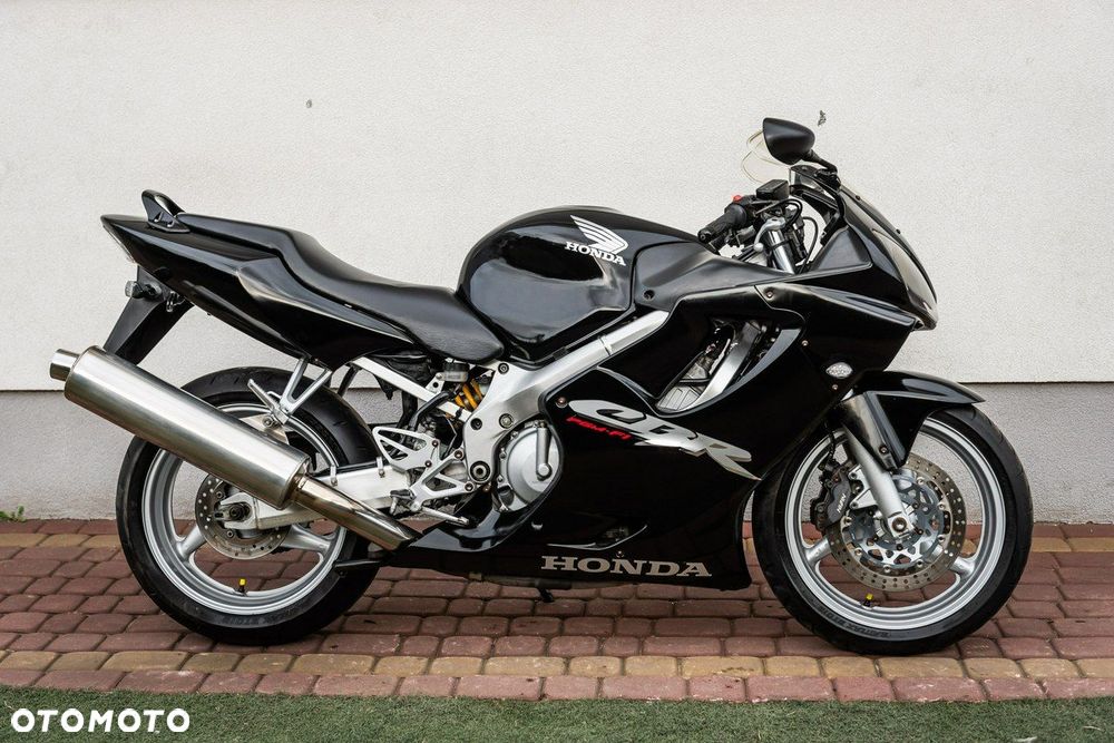 Honda CBR - 3