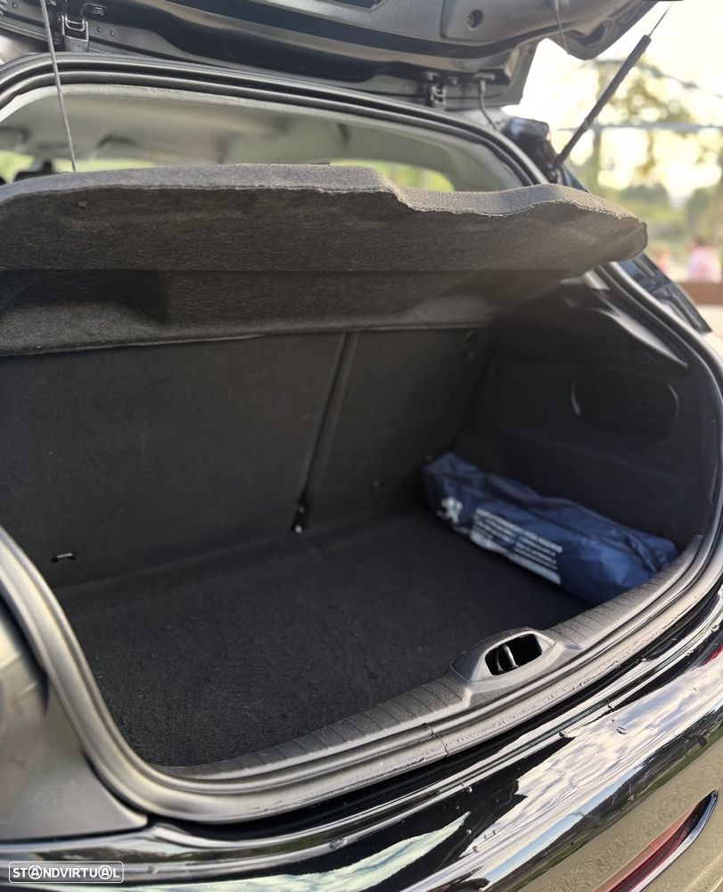 Peugeot 208 1.6 BlueHDi Allure - 12