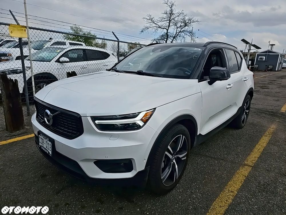 Volvo XC 40 T5 AWD R-Design - 2