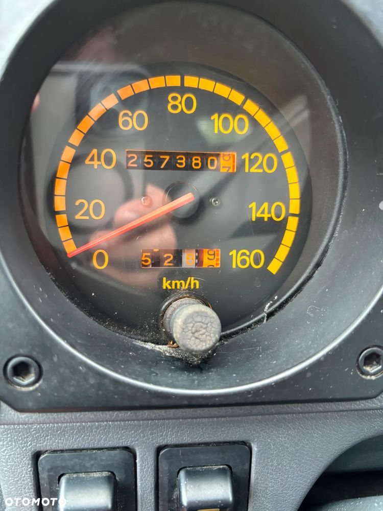 Mitsubishi Pajero 2.5 TDi - 12