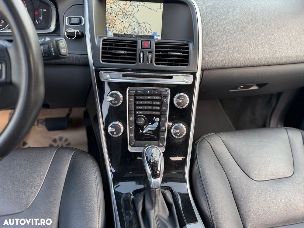 Volvo XC 60 D4 Geartronic Summum - 14