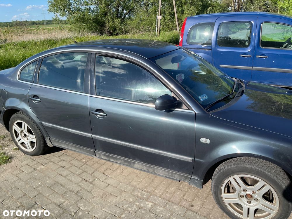 Volkswagen Passat 1.9 TDI Basis - 3