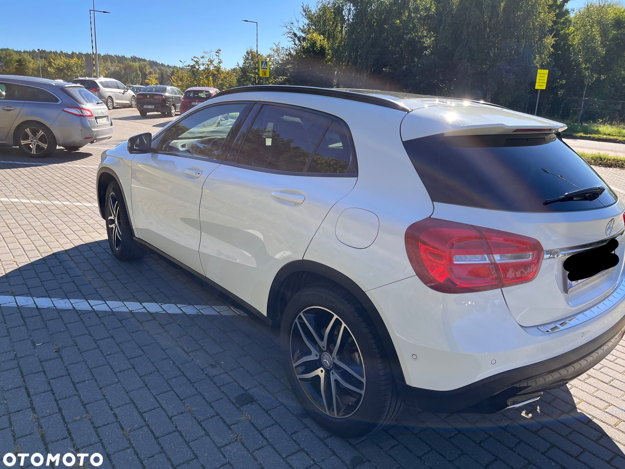 Mercedes-Benz GLA - 9