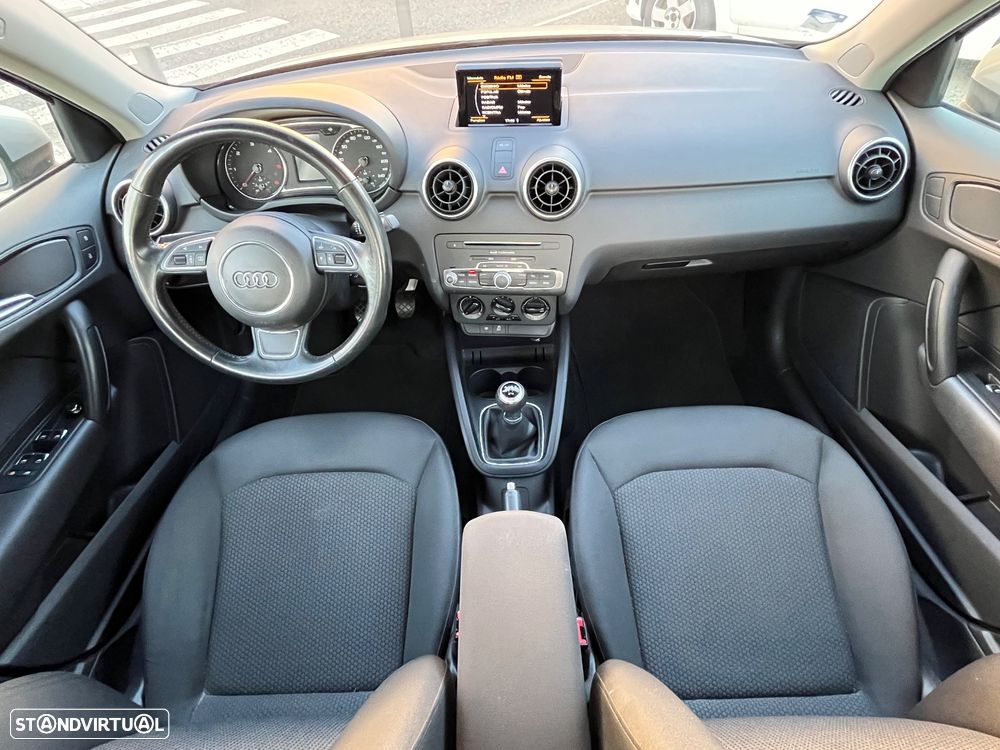 Audi A1 Sportback 1.6 TDI S-line - 17