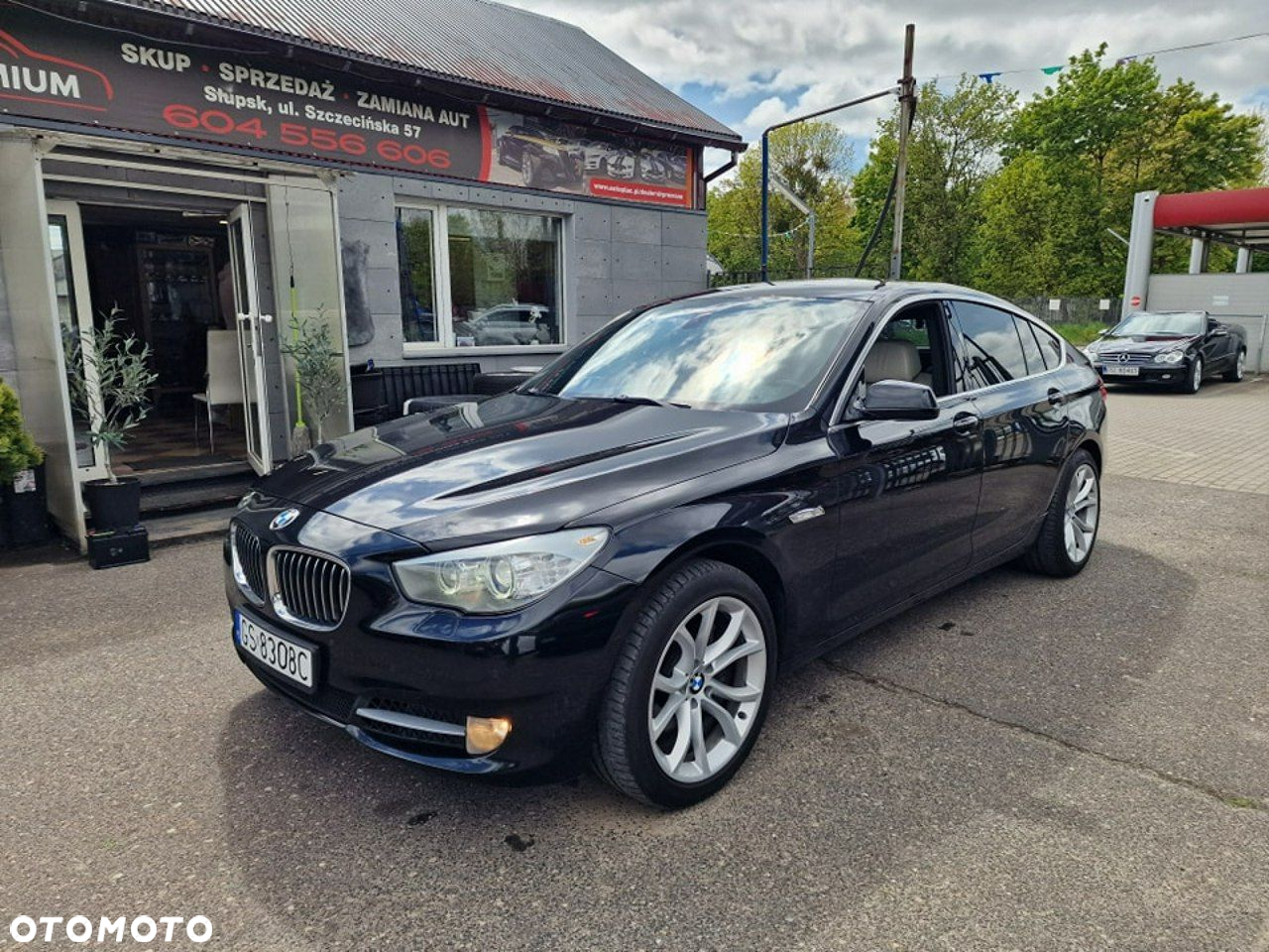 BMW 5GT - 4