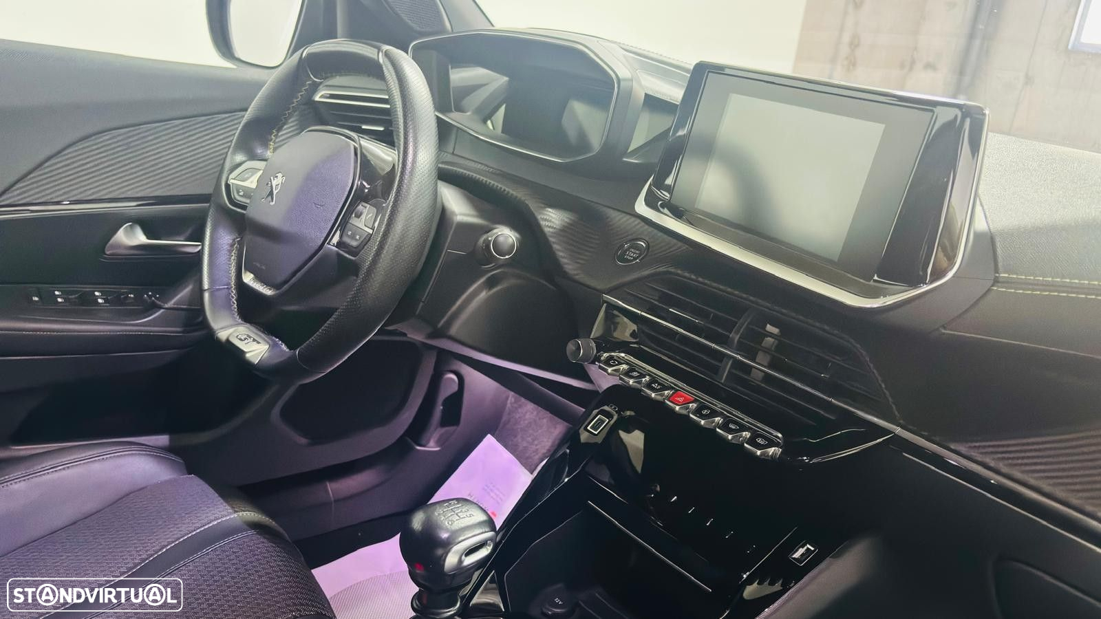 Peugeot 2008 1.2 PureTech GT Line - 4