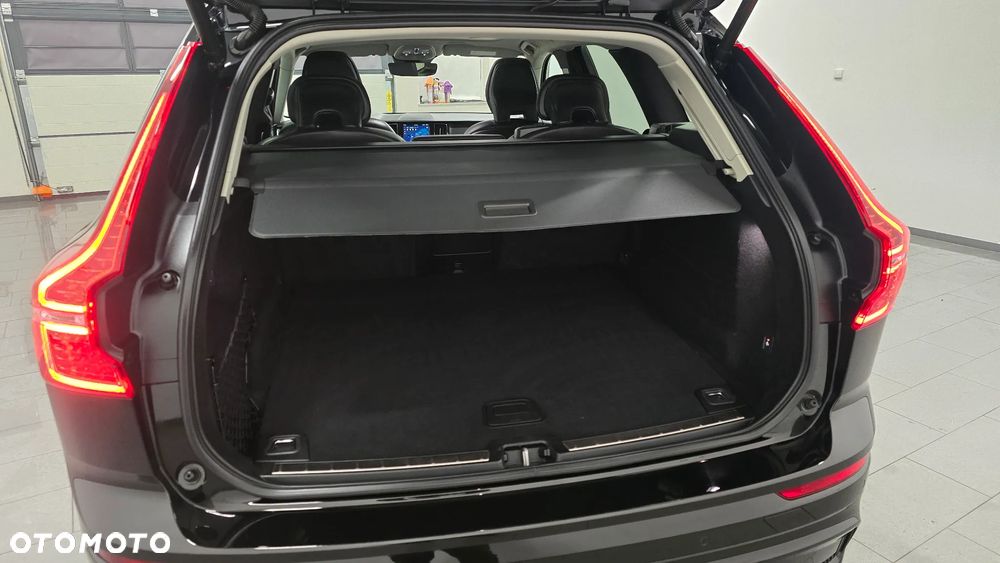 Volvo XC 60 B5 D AWD Ultimate Dark - 10