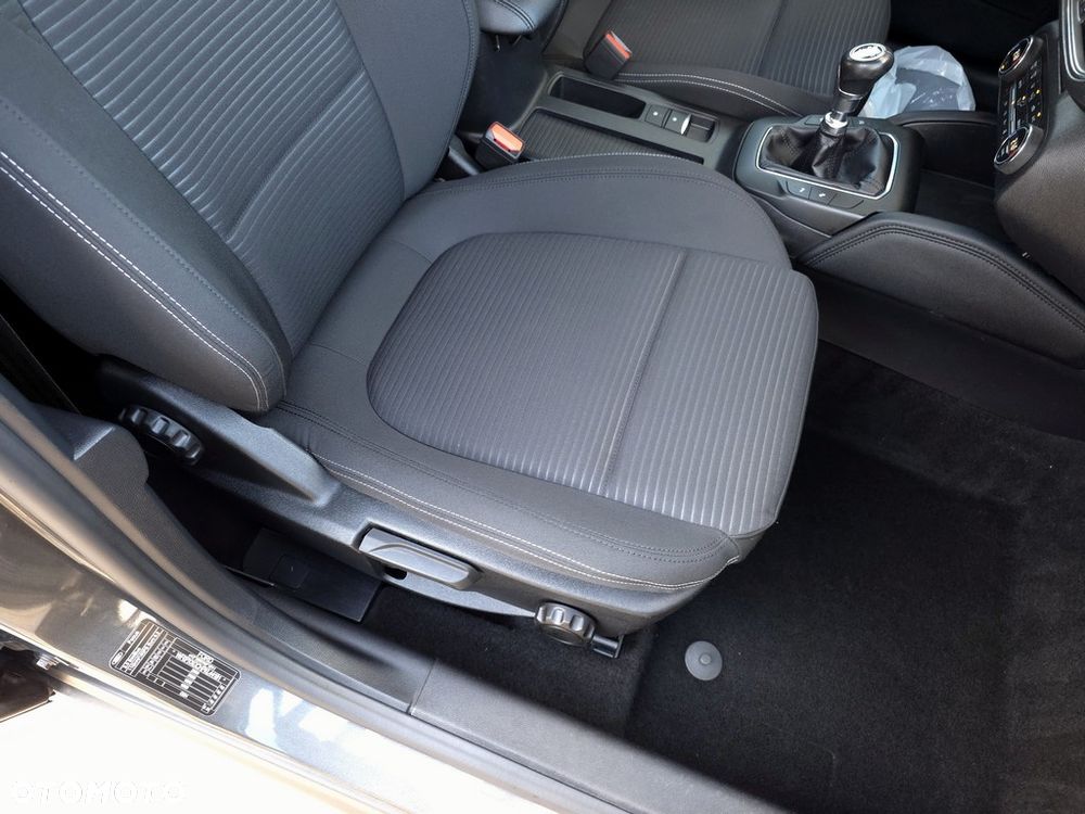 Ford Focus 2.0 EcoBlue Titanium - 11