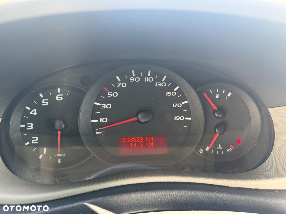 Nissan NV400 - 5