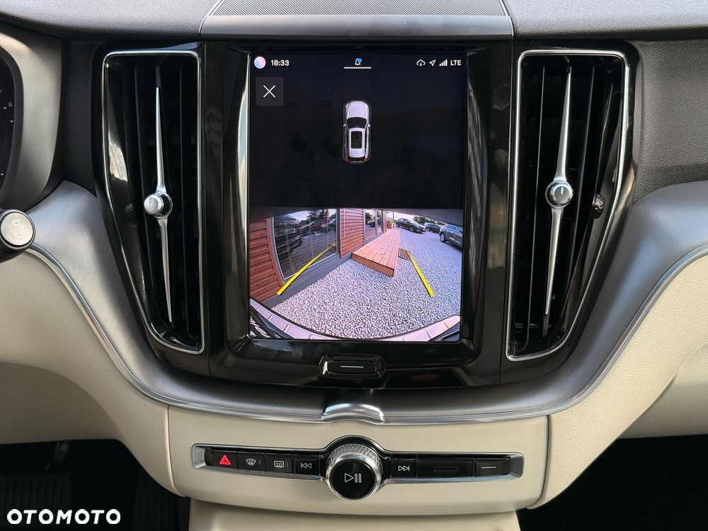 Volvo XC 60 B4 B Plus Bright - 27