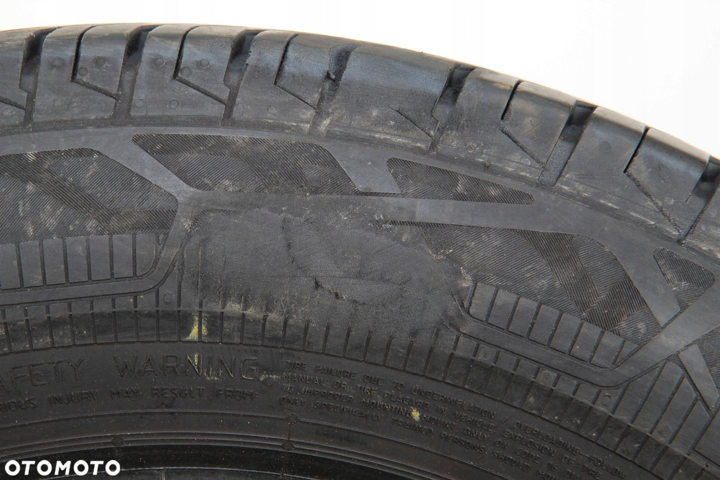 215/65R16C Continental VANCONTACT ECO 109/107T 7-7,5mm PARA DP1314A - 10