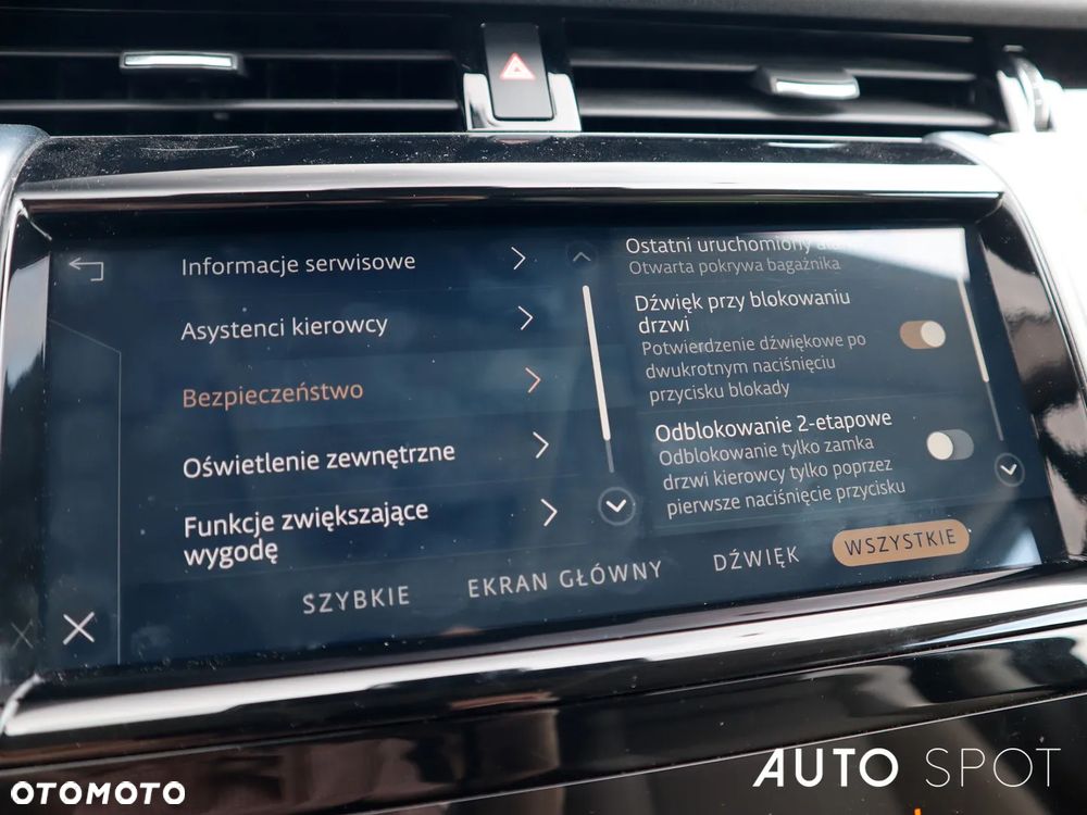Land Rover Discovery Sport 2.0 D200 mHEV R-Dynamic SE - 29