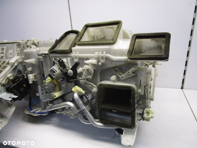 YARIS VERSO I LIFT NAGRZEWNICA OBUDOWA WODA KLIMA - 4