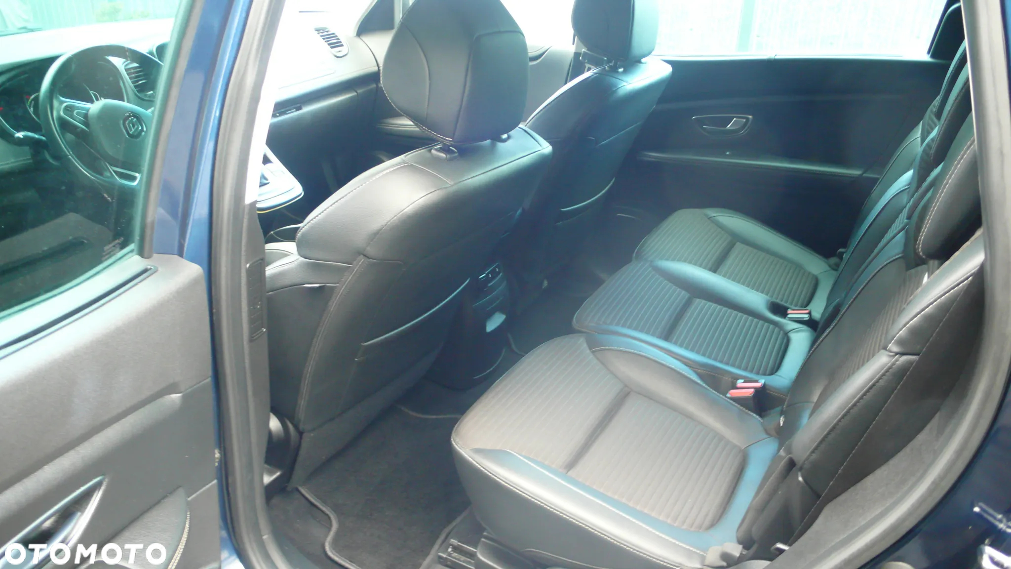 Renault Grand Scenic TCe 140 GPF EDC BLACK EDITION - 13