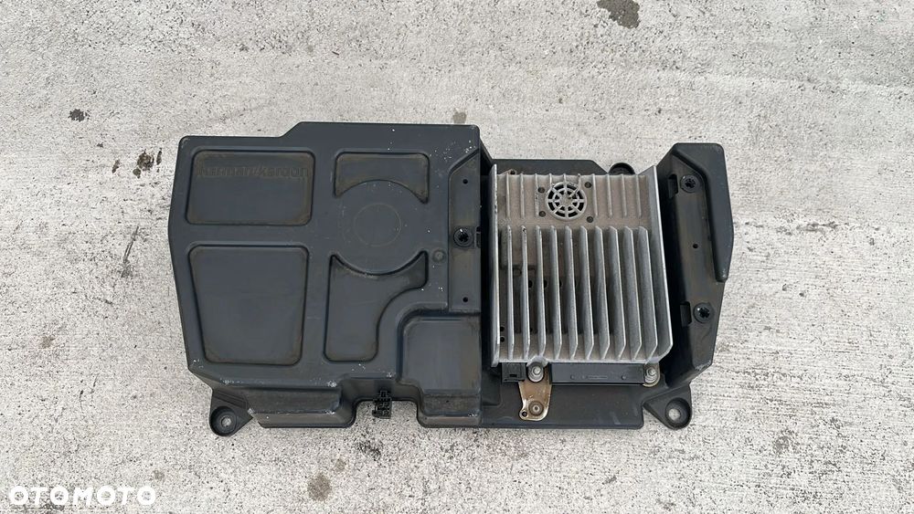 WZMACNIACZ GŁOŚNIK HARMAN KARDON MERCEDES A2468200002 - 3