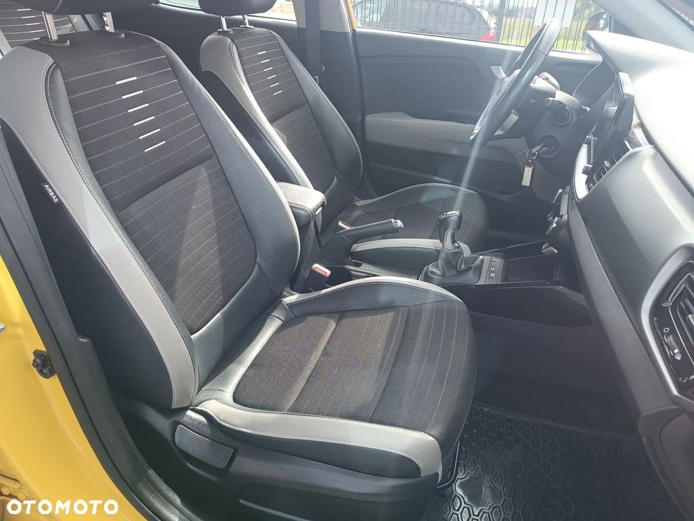 Kia Stonic - 12