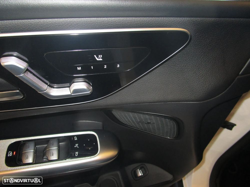 Mercedes-Benz GLC 300 - 15
