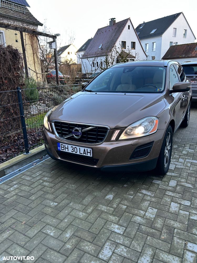 Volvo XC 60 D5 AWD Kinetic - 1