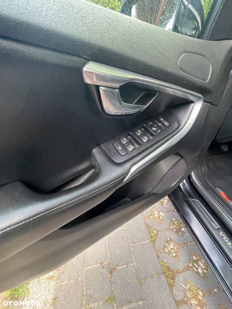 Volvo V40 - 24