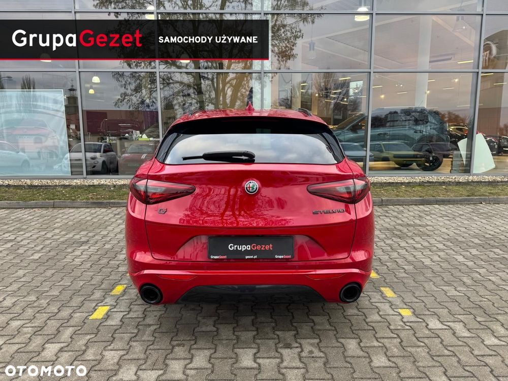 Alfa Romeo Stelvio - 4
