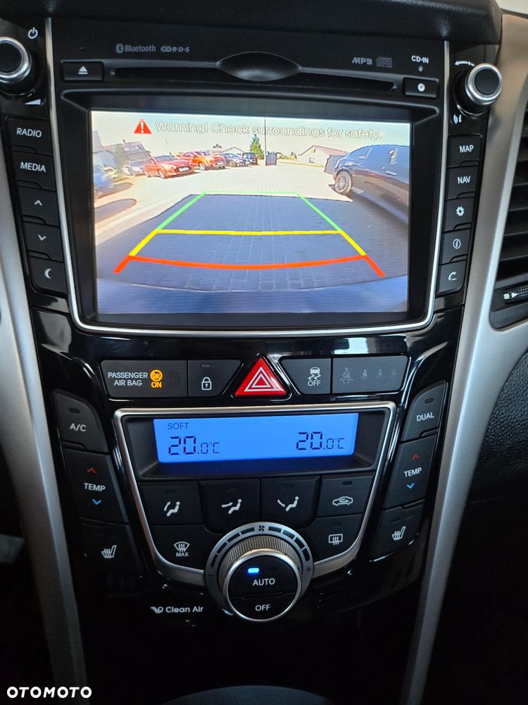 Hyundai i30 1.6 GDI Premium - 25