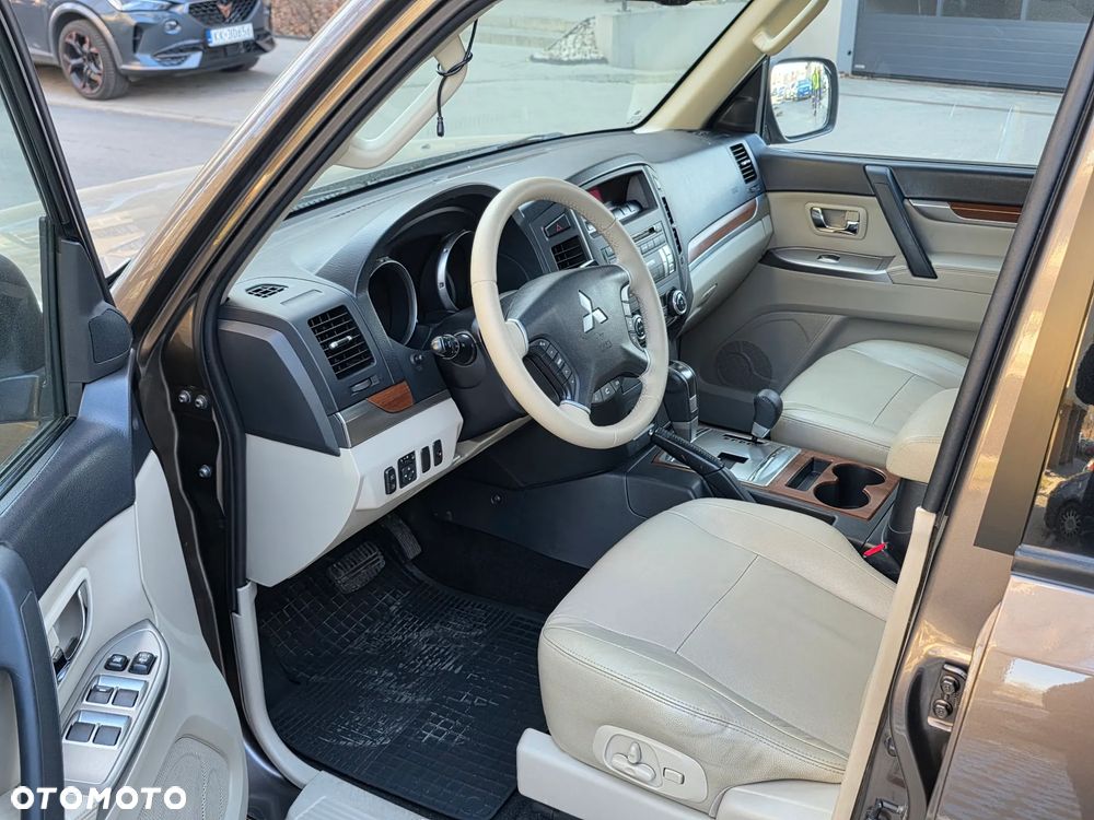 Mitsubishi Pajero 3.2 DID Instyle - 9