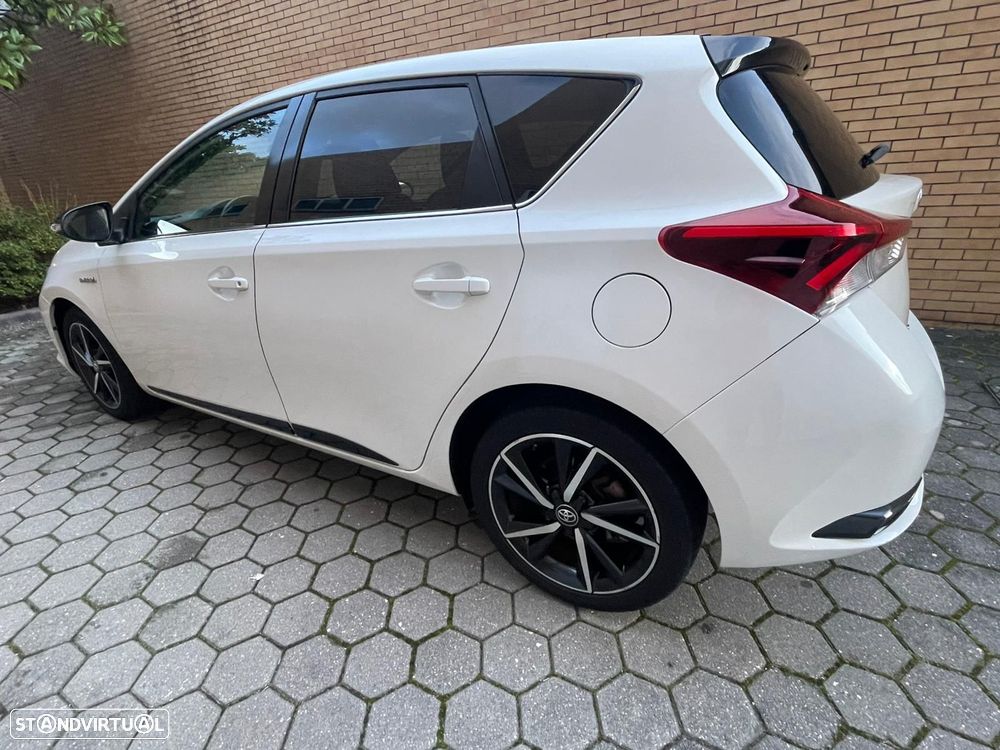 Toyota Auris 1.8 HSD Comfort +P.Techno+P.Sport - 14