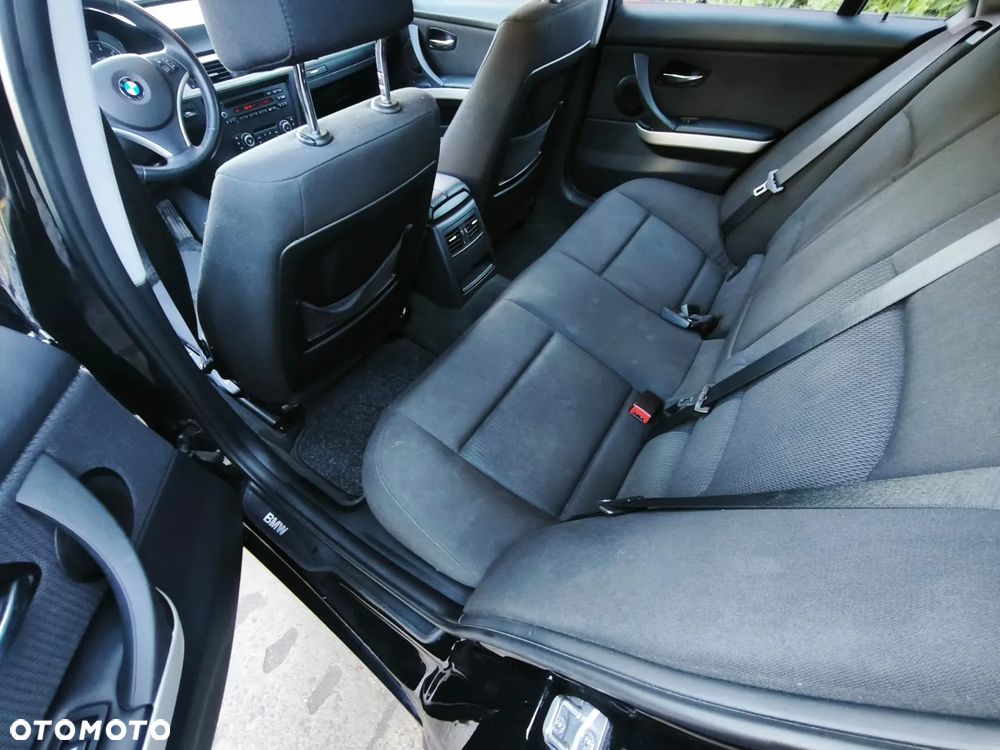 BMW Seria 3 318i - 6