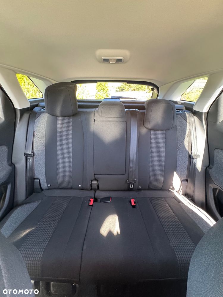 Peugeot 3008 1.2 PureTech Active S&S - 10