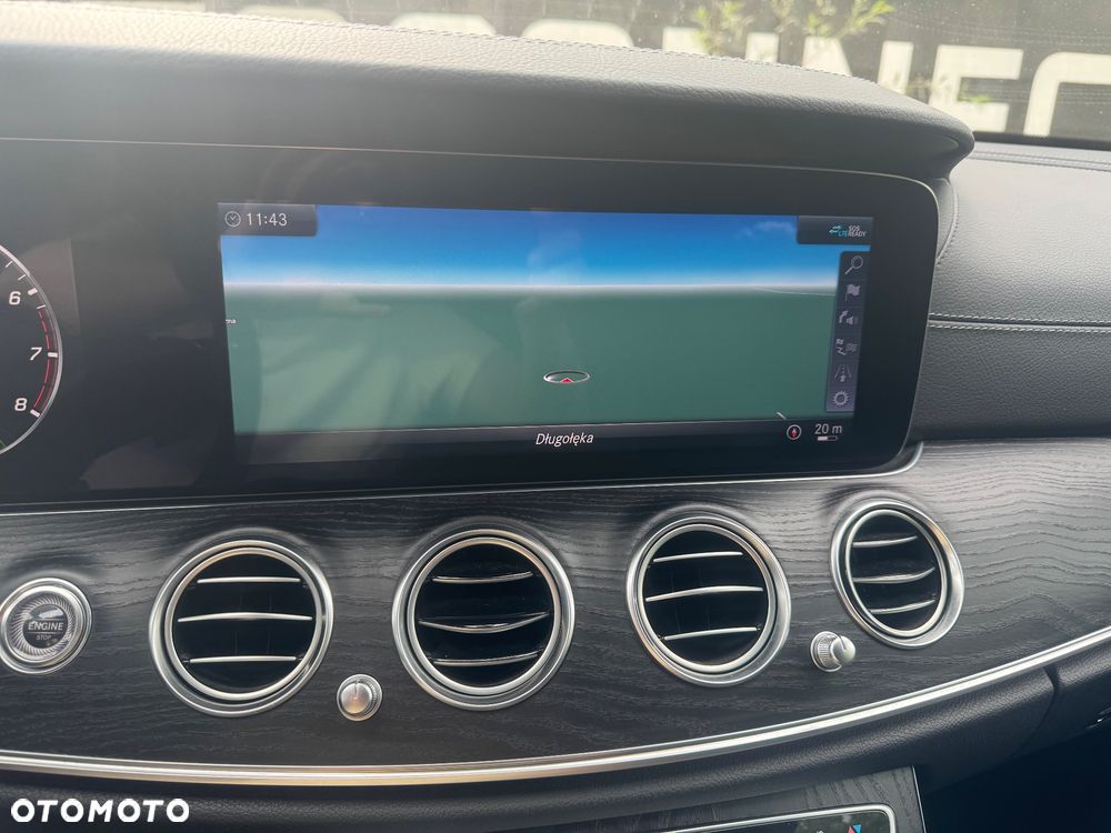 Mercedes-Benz Klasa E 200 9G-TRONIC AMG Line - 32