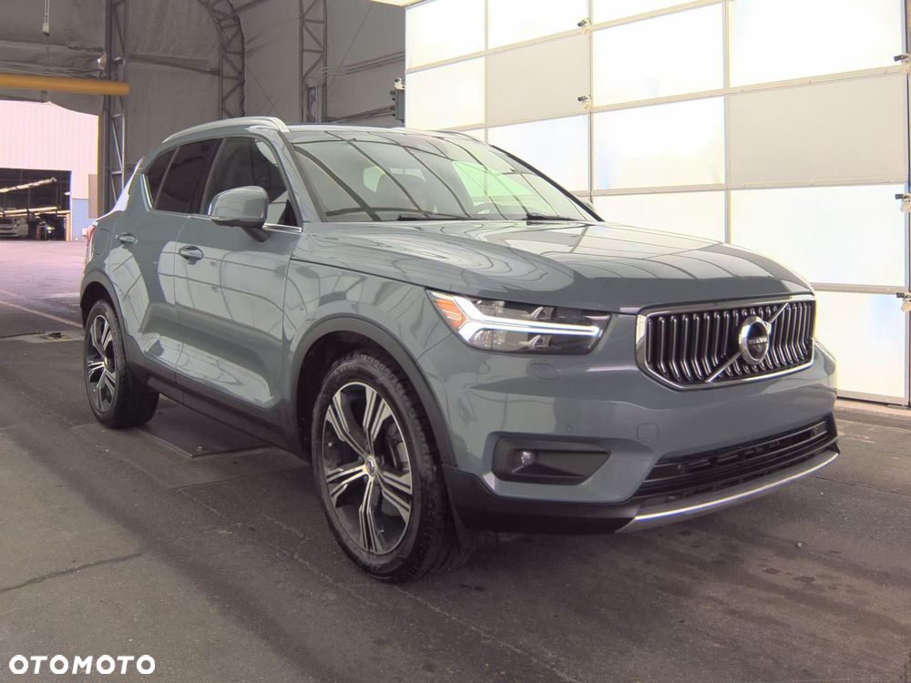 Volvo XC 40 - 2