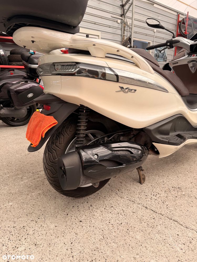 Piaggio X10 - 14