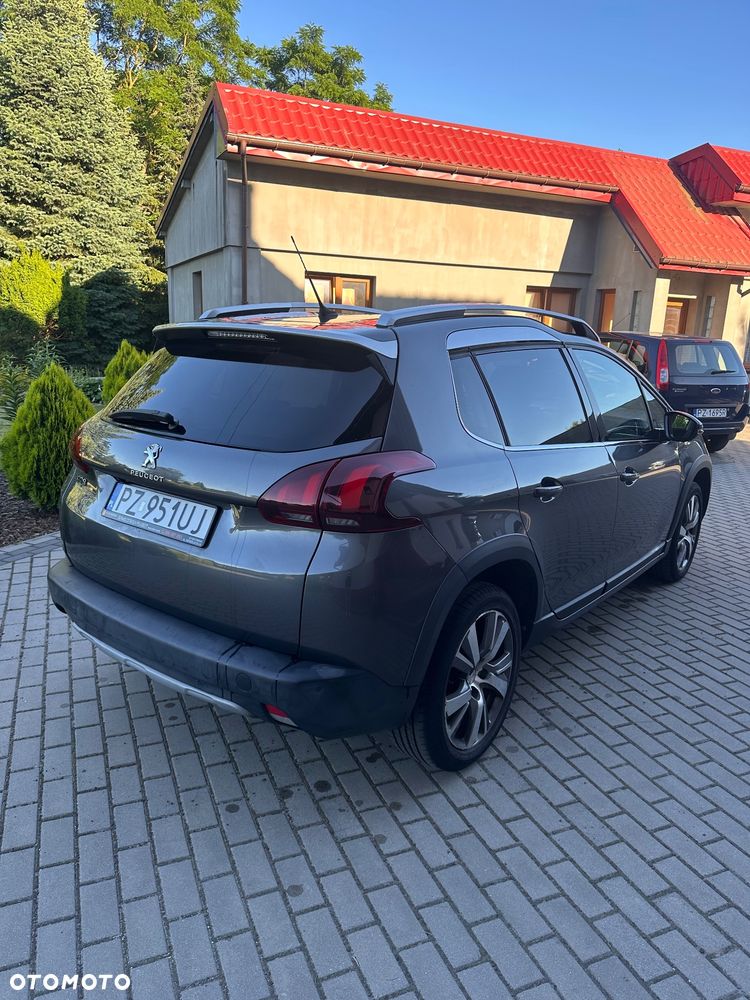 Peugeot 2008 1.2 Pure Tech GPF Allure S&S - 4