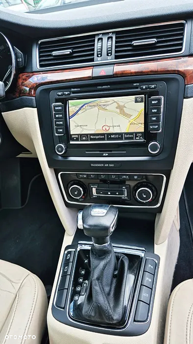 Skoda Superb 2.0 TSI Business DSG - 36