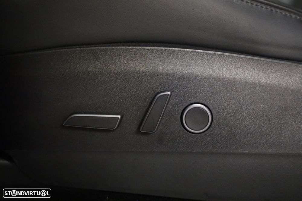 Tesla Model Y Long Range Tração Integral - 27