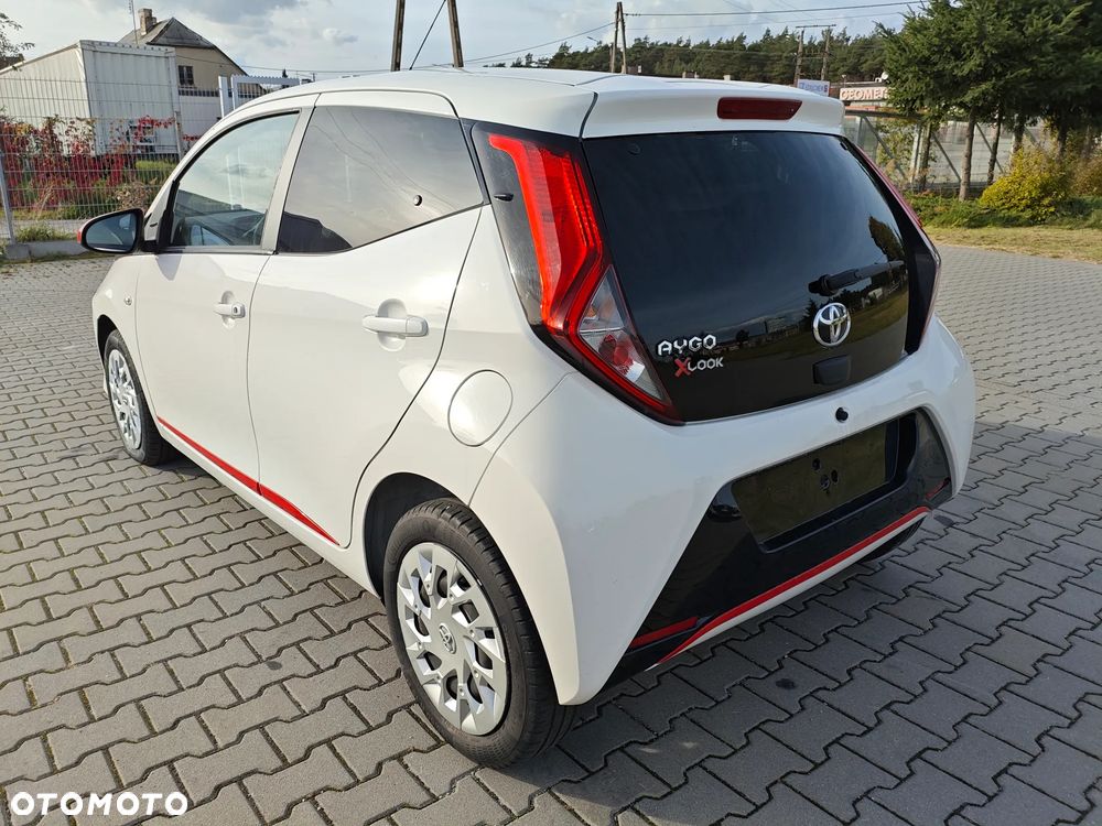 Toyota Aygo x.shift x-play connect - 7