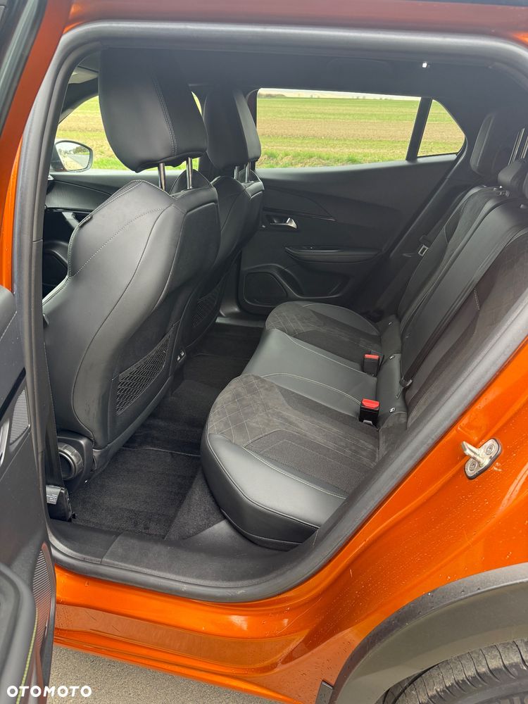 Peugeot 2008 PureTech 130 EAT8 GT Pack - 20