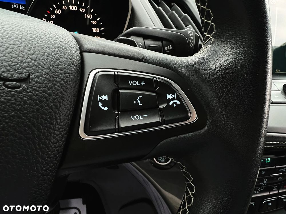 Ford Kuga 2.0 TDCi 4x4 Vignale - 25