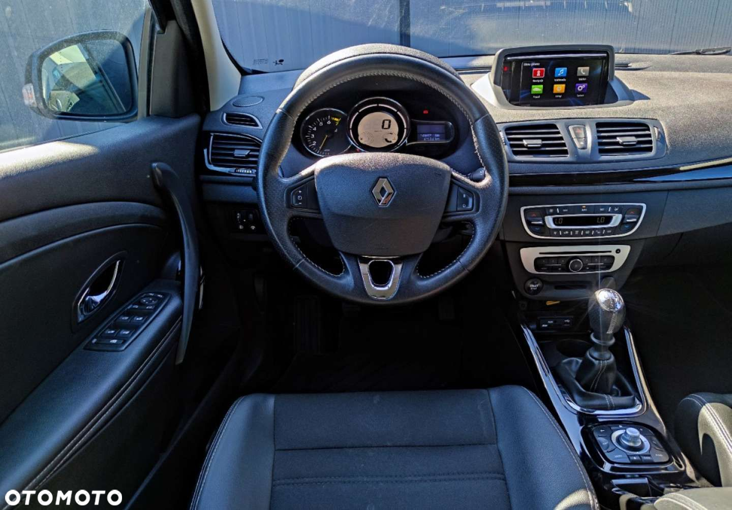 Renault Megane Grandtour ENERGY TCe 130 Start & Stop Bose Edition - 17