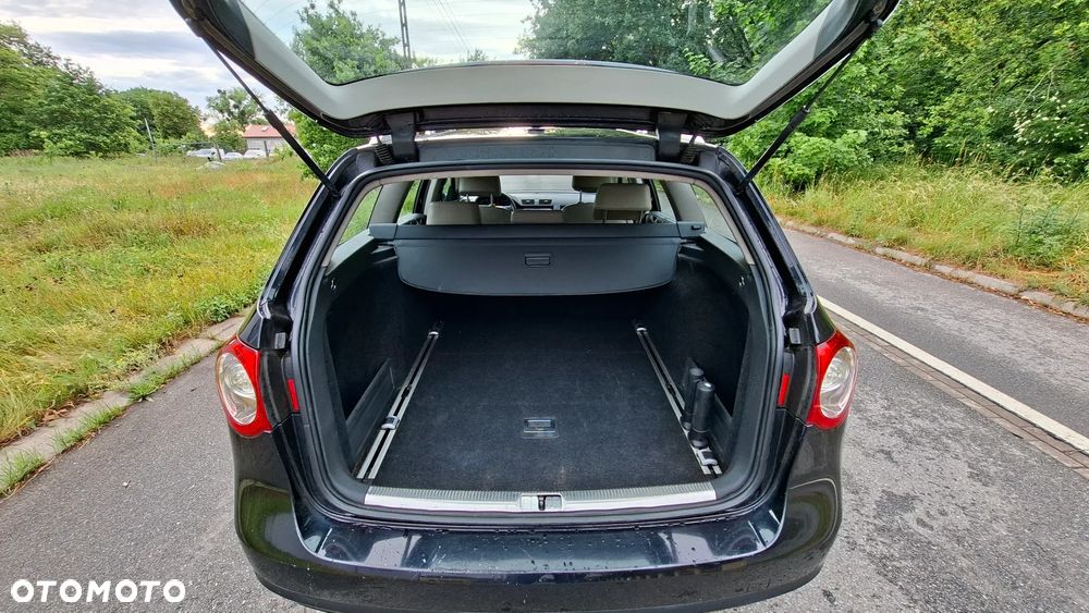 Volkswagen Passat 2.0 TDI Comfortline DSG - 10