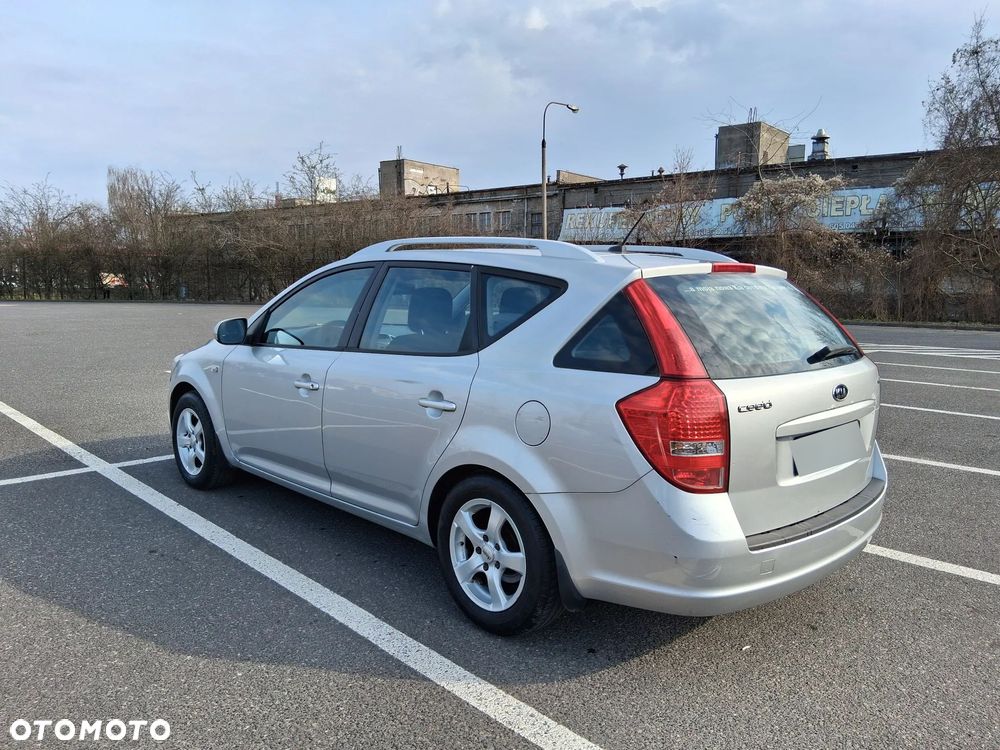 Kia Ceed 1.6 Crdi M - 6