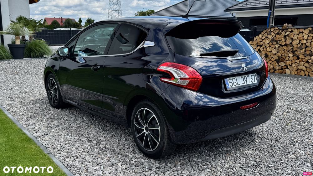 Peugeot 208 - 6