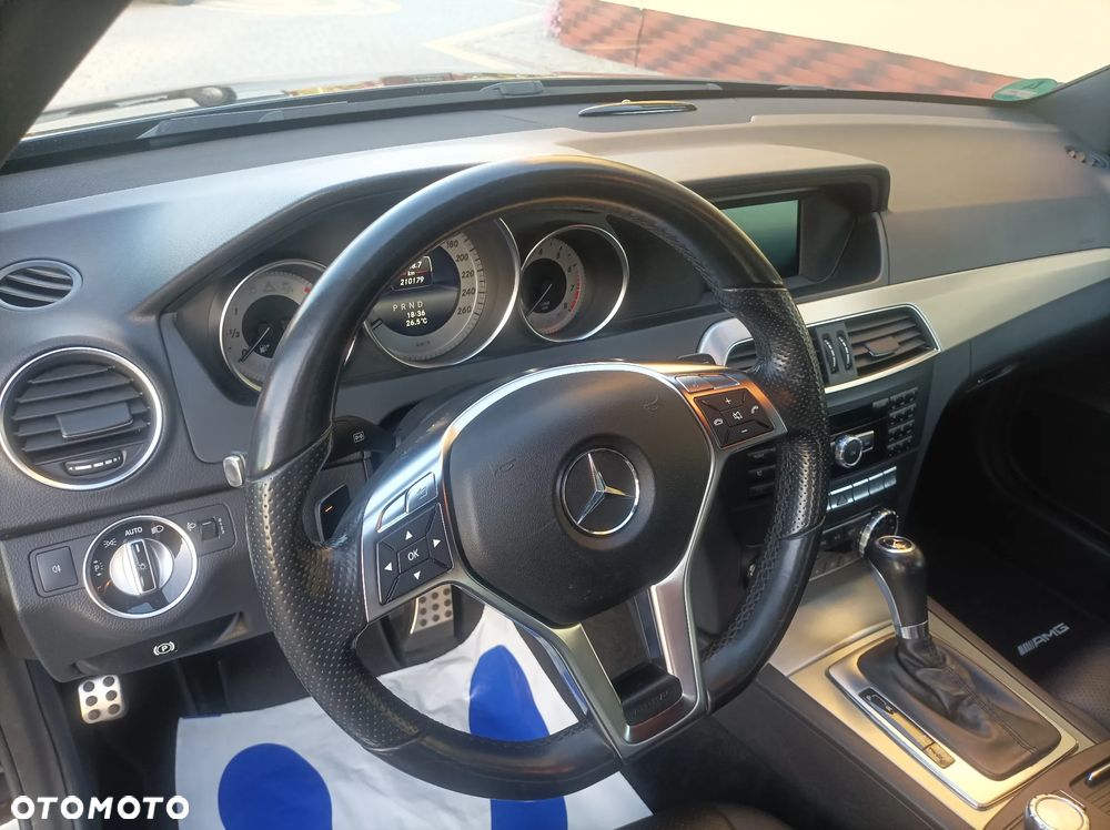 Mercedes-Benz Klasa C 180 Coupe 7G-TRONIC AMG Line - 17