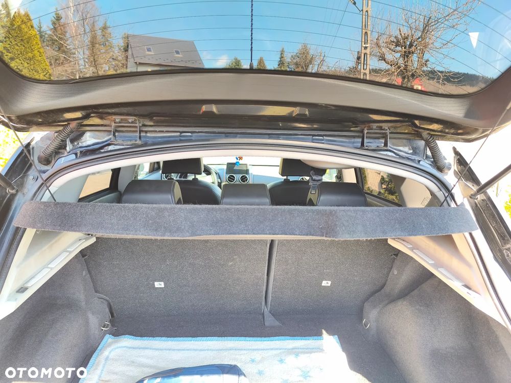 Nissan Qashqai 2.0 dCi 4x4 Tekna Premium - 10