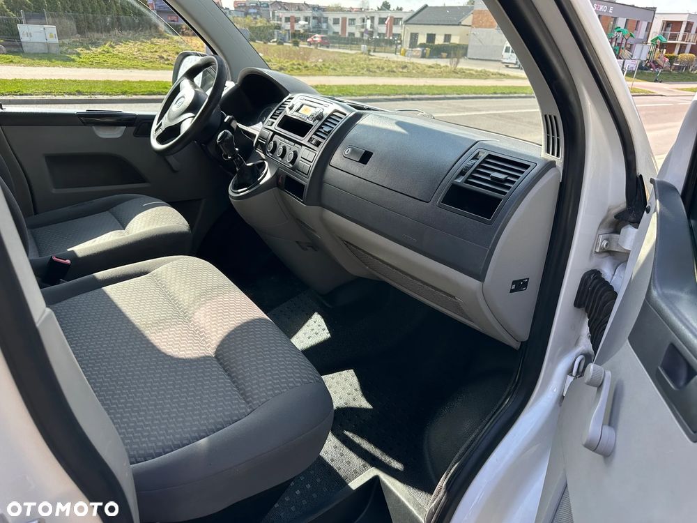 Volkswagen Transporter T5 - 13