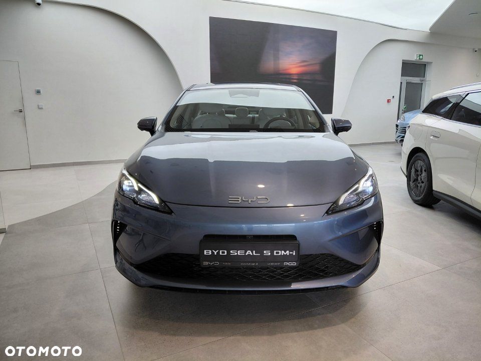 BYD Seal 5 - 9