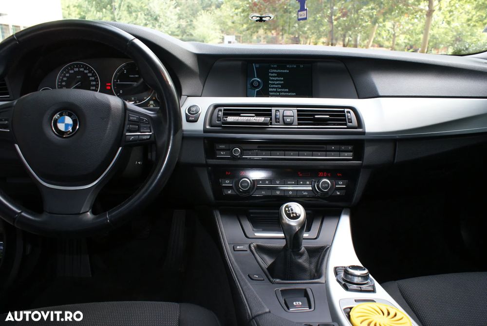BMW Seria 5 520d Efficient Dynamics Edition - 12