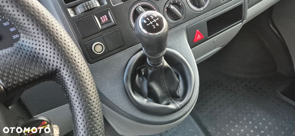 Volkswagen T5 - 20
