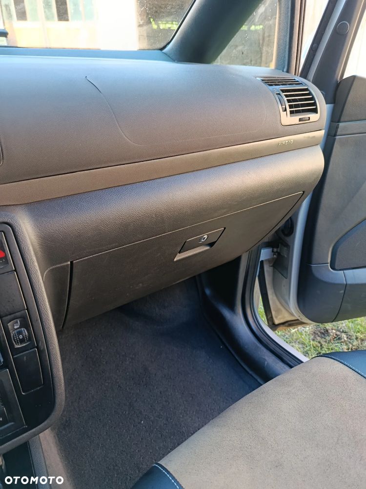 Volkswagen Sharan 1.9 TDI - 13