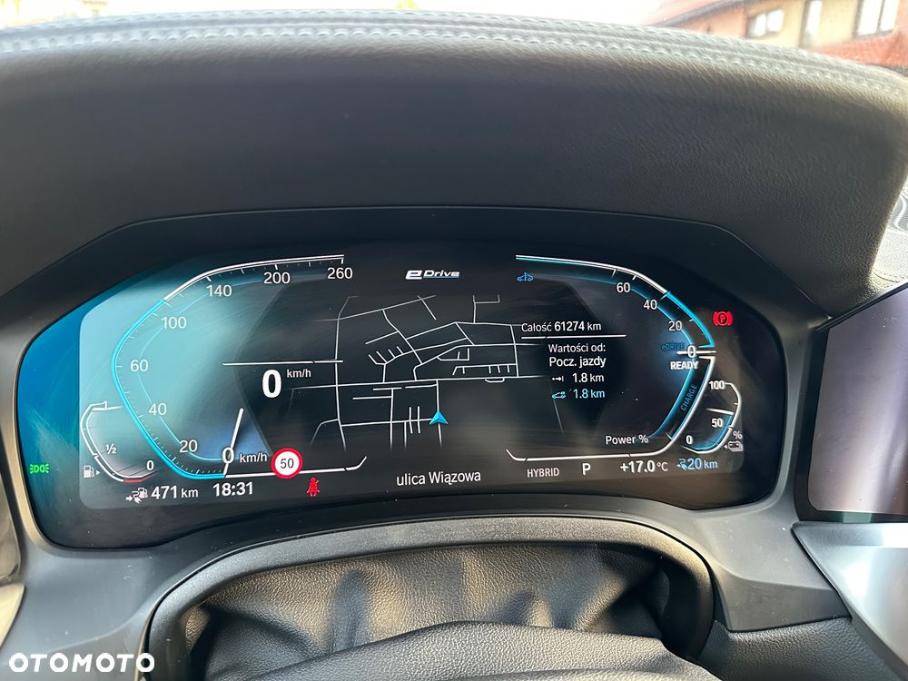 BMW Seria 3 330e xDrive M Sport sport - 13